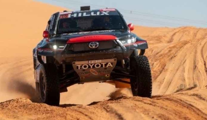 ناصر العطية يتصدر المرحلة الأولى لرالي حائل