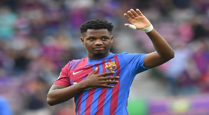 بايرن ميونخ يراقب نجم برشلونة انسو فاتي