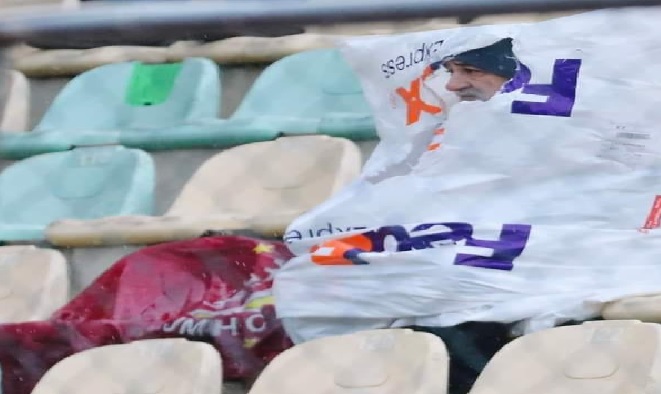 بالصور.. رغم العاصفة الجمهور النجماوي تواجد