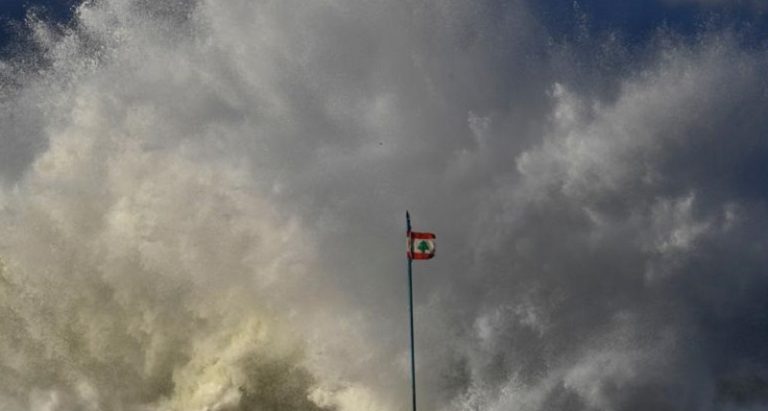 عاصفة لبنان