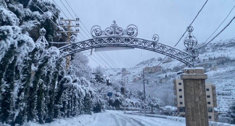 بالفيديو: “الجنرال الأبيض” يغطي لبنان.. و”فرح” تغادر