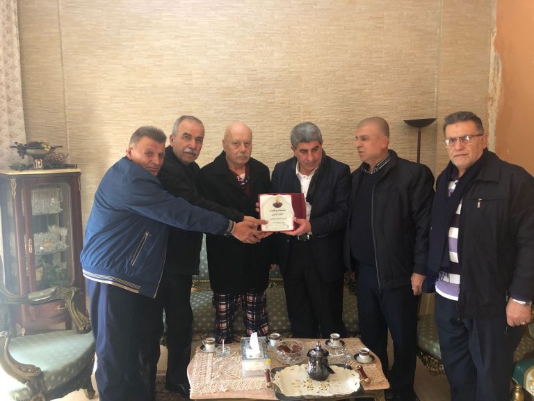 درع تقديري للنقيب علي محي الدين