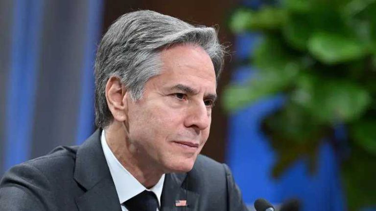 بعد أيام على الزلزال.. بلينكين يزور تركيا اليوم