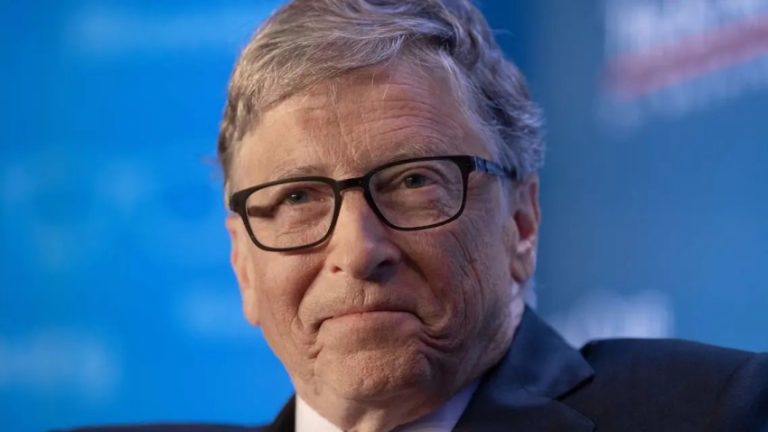 بعد إتهامه بالنفاق.. كيف رد بيل غيتس؟