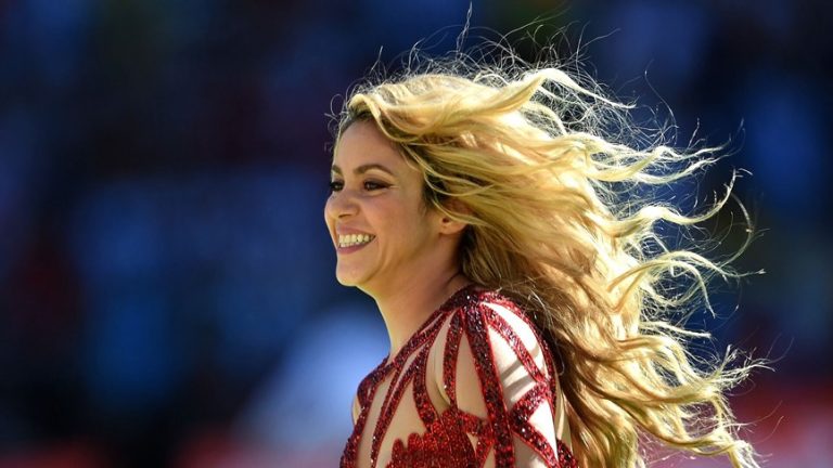 صاحب مطعم يتضامن مع شاكيرا.. إليكم ما فعله (فيديو)