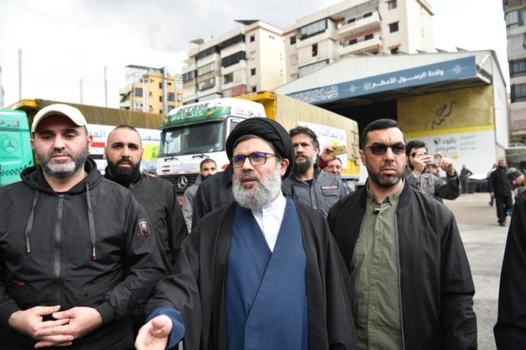 بالصور: قافلة مساعدات من “الحزب” إلى سوريا