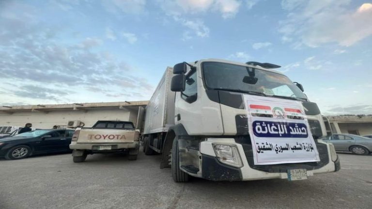 بالصور: إستمرار المساعدات العربية إلى سوريا
