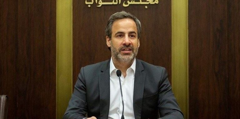 معوّض يهاجم “الوطني الحر”