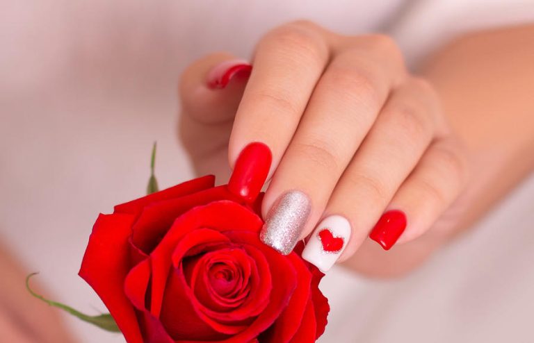 بالصور.. أجمل ألوان “المناكير” ليوم الحب