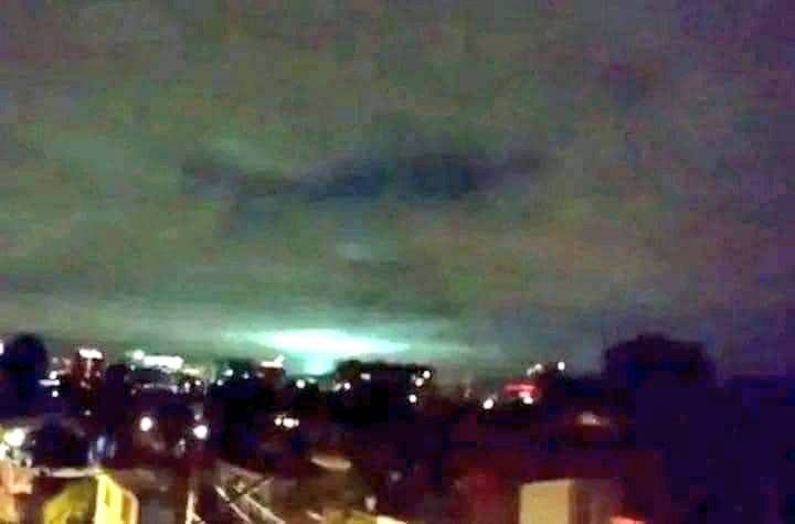 ما هو الضوء الأزرق في سماء سوريا وتركيا لحظة وقوع الزلزال؟