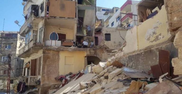 في القبة.. اخلاء مبنى مهدد بالانهيار