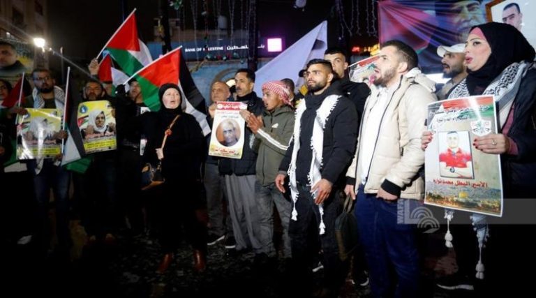 وقفة تضامنية مع الأسرى في سجون الاحتلال