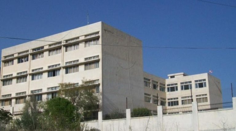 مديرة مدرسة تهدد الأساتذة بـ”سحب أرواحهم”!