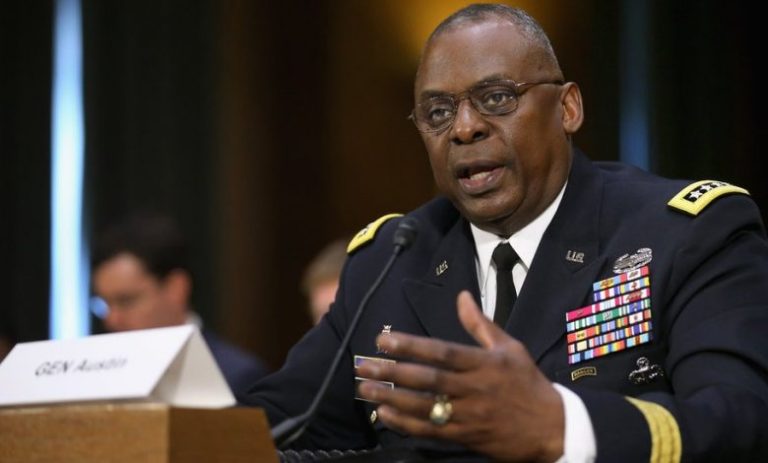 وزير الدفاع الأميركي: مستعدون للبقاء في العراق بناءً على طلب حكومة بغداد