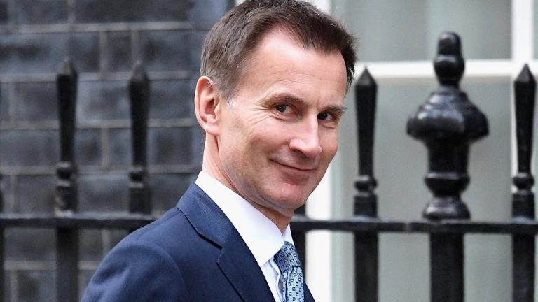 وزير المالية البريطاني: إفلاس “سيليكون فالي” يشكّل خطراً على قطاع التكنولوجيا