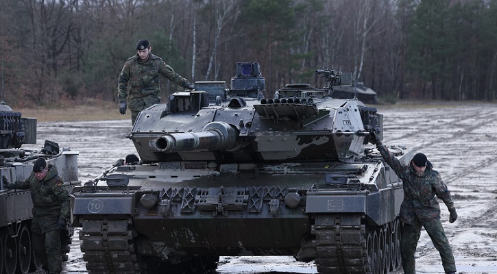 بعد الضغط.. ألمانيا تسلم أوكرانيا دبابات “ليوبارد-2”