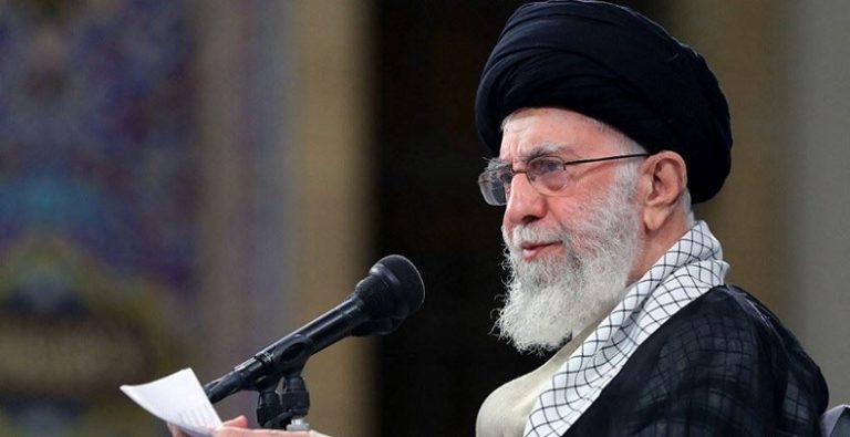 خامنئي: تسميم تلميذات المدارس جريمة لا تُغتَفر