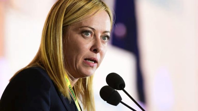 ميلوني تنفي مسؤولية حكومتها بغرق مهاجرين قبالة سواحل إيطاليا