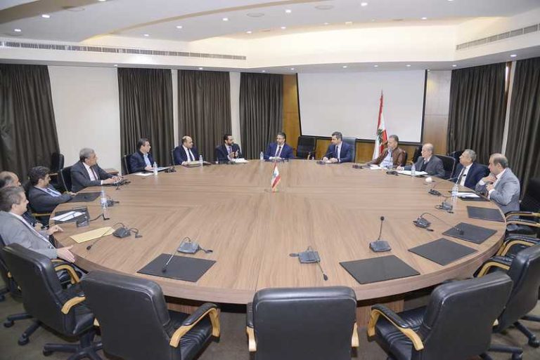 لجنة تكنولوجيا المعلومات تناقش مكننة الادارات العامة