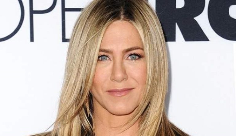 جنيفر انيستون