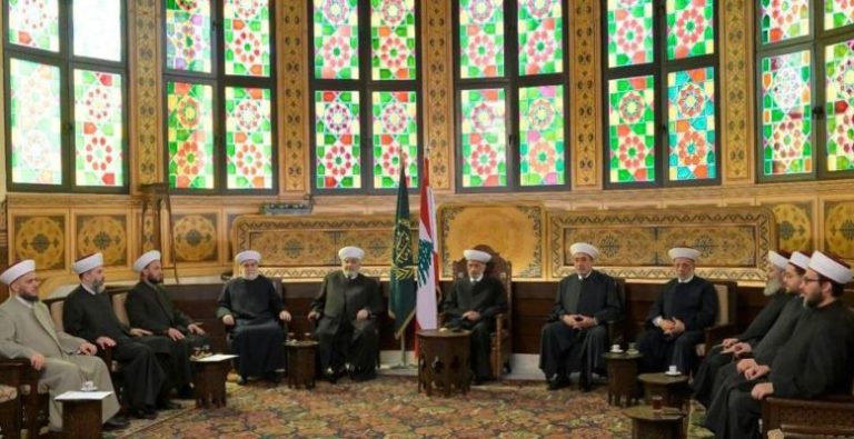 مجلس المفتين يرفض المس بصلاحيات رئيس الحكومة