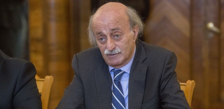 جنبلاط يركز على ضرورة البحث عن مرشح رئاسي ثالث