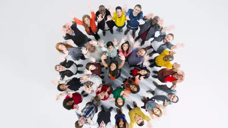 السعادة قرار.. كيف تدرّب عقلك على الوصول إليها بـ7 خطوات؟