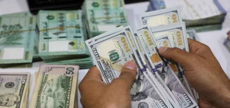 دولرة كل شيء إلا الرواتب