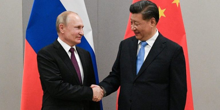 القيصر والامبرطور.. وجنبلاط!