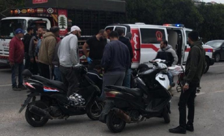 أربعة جرحى بحادثي سير في العباسية وعمشيت