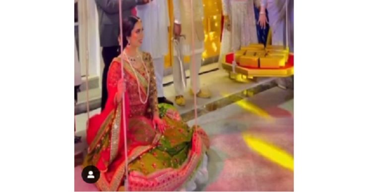 بالفيديو: باكستاني يدفع مهر عروسه ذهباً يعادل وزنها
