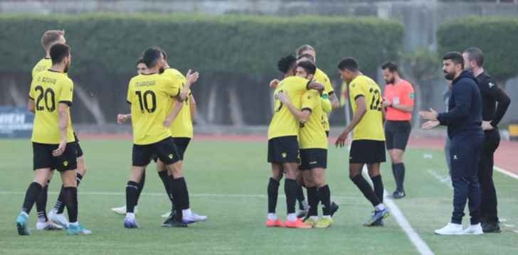 الدوري اللبناني لكرة القدم: العهد يهزم الساحل ويُخرج النجمة من المنافسة