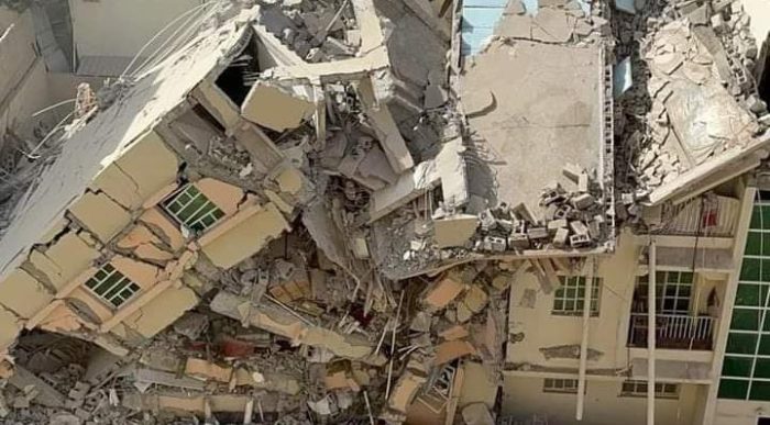 مأساة في قطر.. إنهيار مبنى من 4 طوابق والبحث عن ناجين