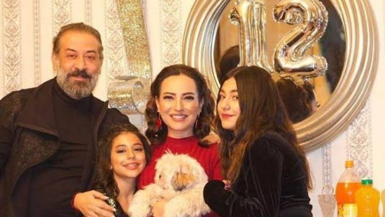 هل دخلت إبنة عبد المنعم عمايري الوسط الفني؟