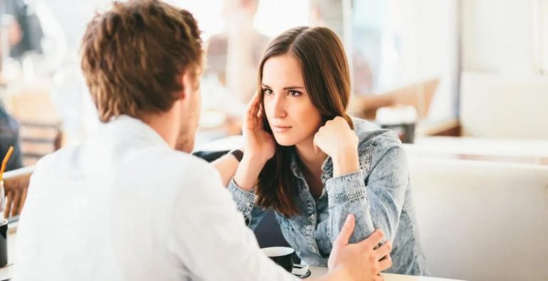 كيف يمكن للمرأة التعامل مع الرجل البخيل؟