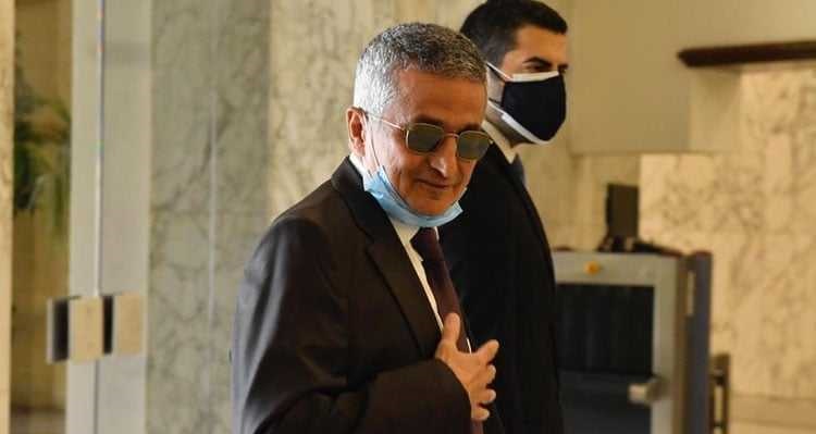 بالصورة.. إنذار إلى وزير المالية