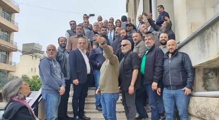 بالصور.. الحواط في قصر العدل محاطاً بمناصريه