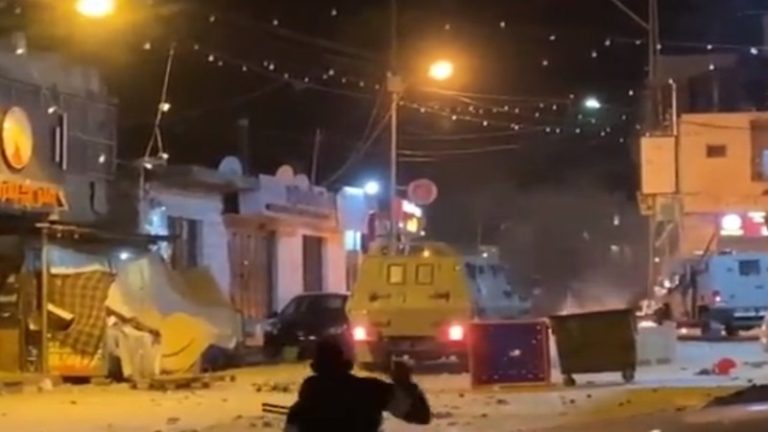 بالفيديو: إستشهاد فلسطيني زُعم أنه نفذ عملية طعن