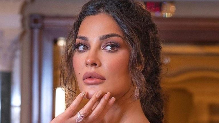 كيف إحتفلت نادين نجيم  بعيد الأم؟