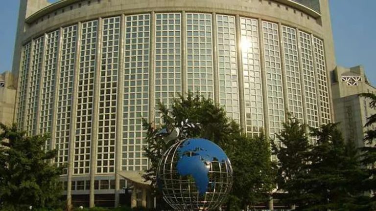 الخارجية الصينية: سنواصل المساعي للتوصل إلى حل في أوكرانيا