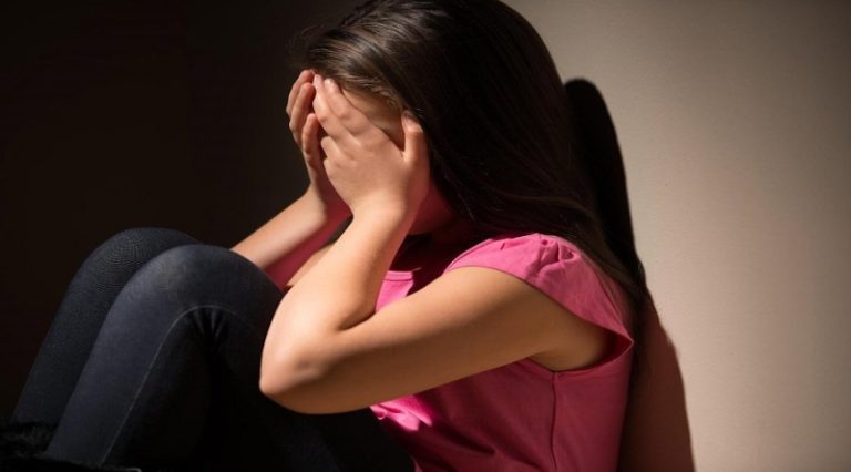 فضيحة في بعلبك.. طفلة تتعرّض لإعتداء جنسي داخل مرحاض المدرسة!