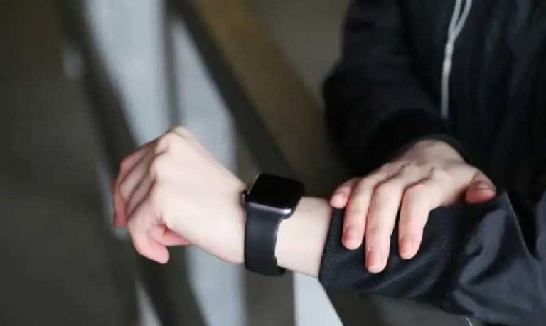 لهذه الأسباب إحذروا “الساعة الذكية”
