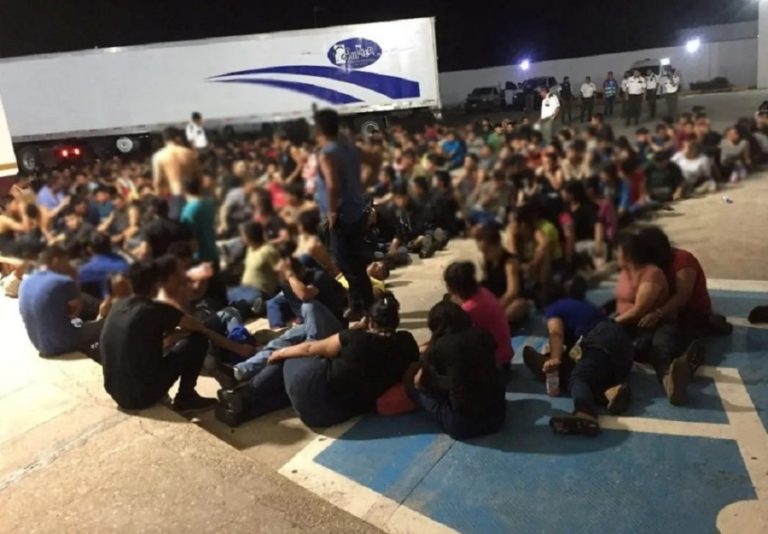 العثور على مئة طفل مهاجر داخل مقطورة في المكسيك