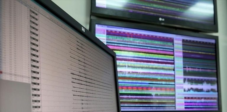 زلزال يهز جزراً في نيوزيلندا