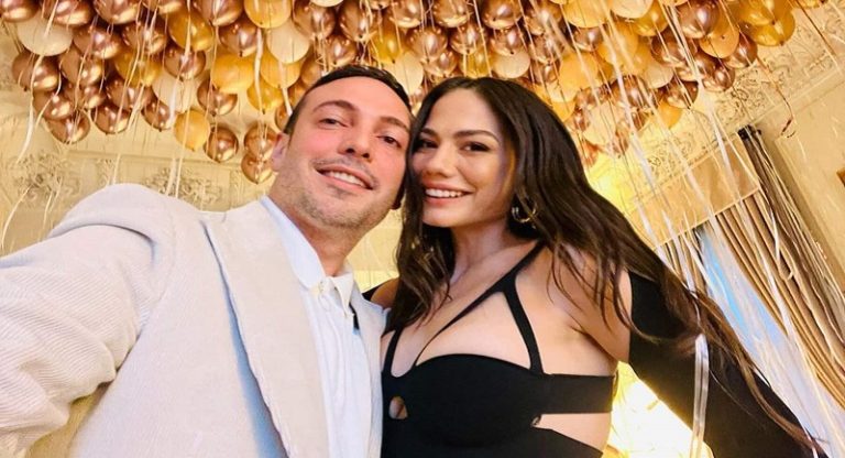 ديميت وزجها