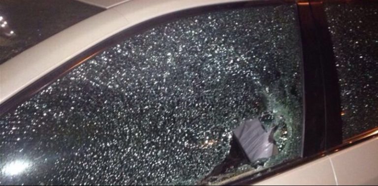 محاولة اعتداء على مدير مستشفى.. وتكسير سيارته