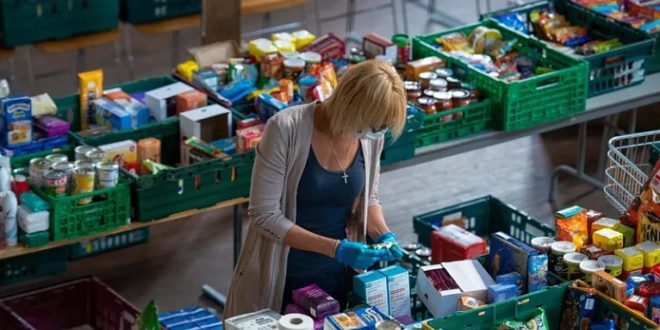 أزمة جوع تضرب بريطانيا.. مئات الآلاف يلجأون إلى بنوك الطعام!