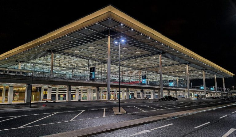 مطار المانيا