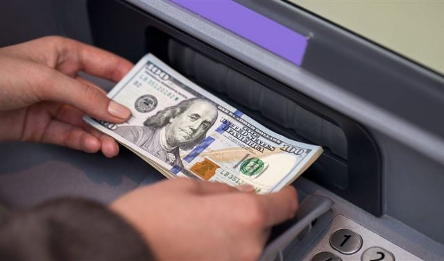 خاص: 20 مليون دولار كلفة دعم رواتب الموظفين… كيف تأمنّت؟