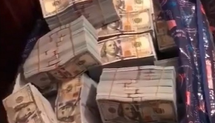 بالفيديو.. هل عُثر على “حقائب من الدولارات” في منزل “حميدتي”؟
